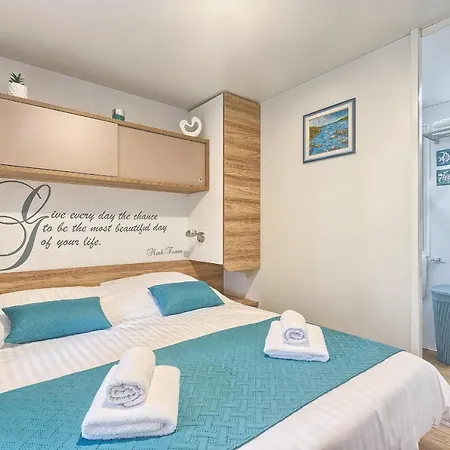 Total Escape Mobile Bianca Camp Porton Biondi Holiday home *